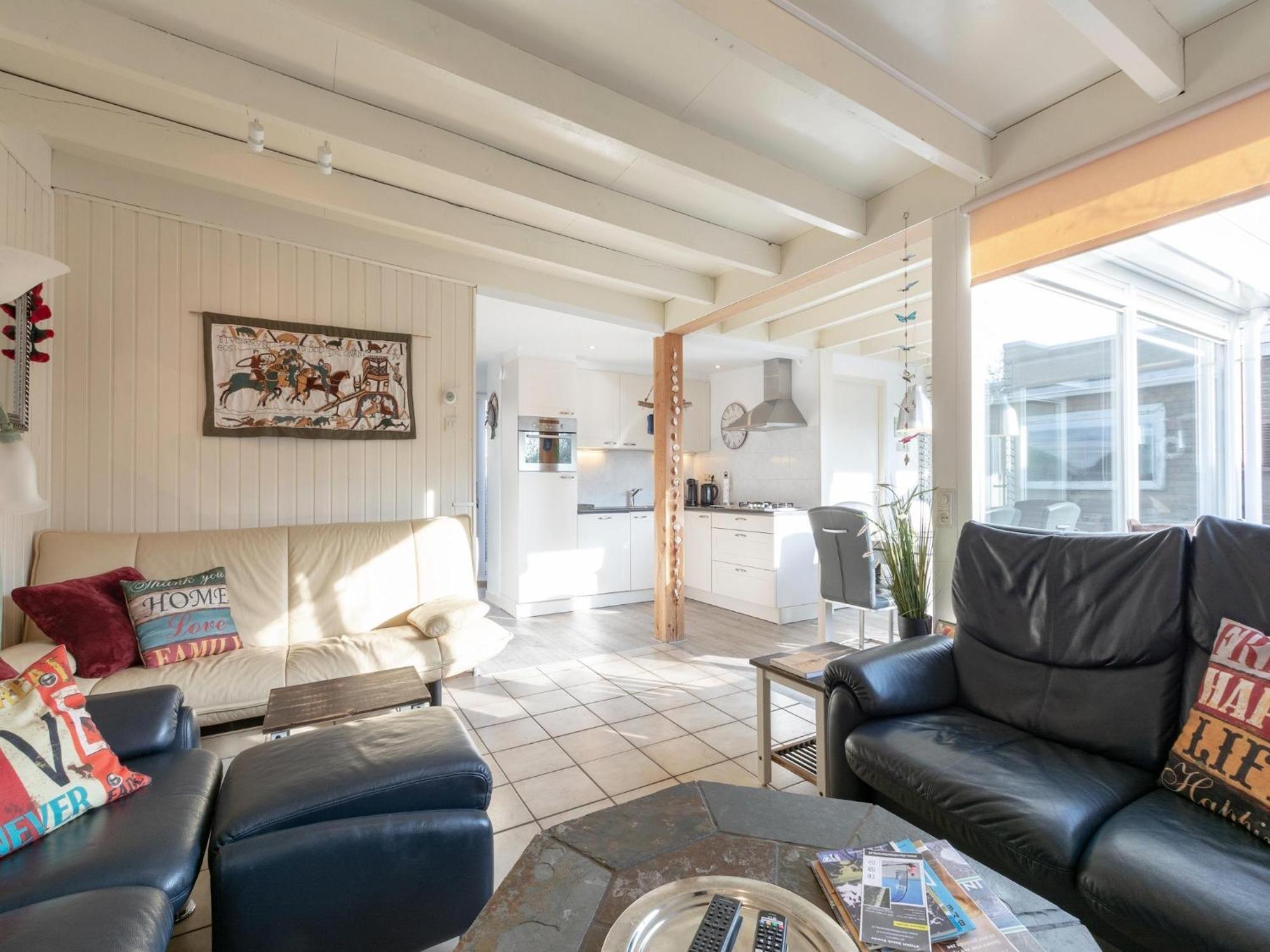 Stylish Bungalow With A Large Garden Sint Maartensvlotbrug ภายนอก รูปภาพ