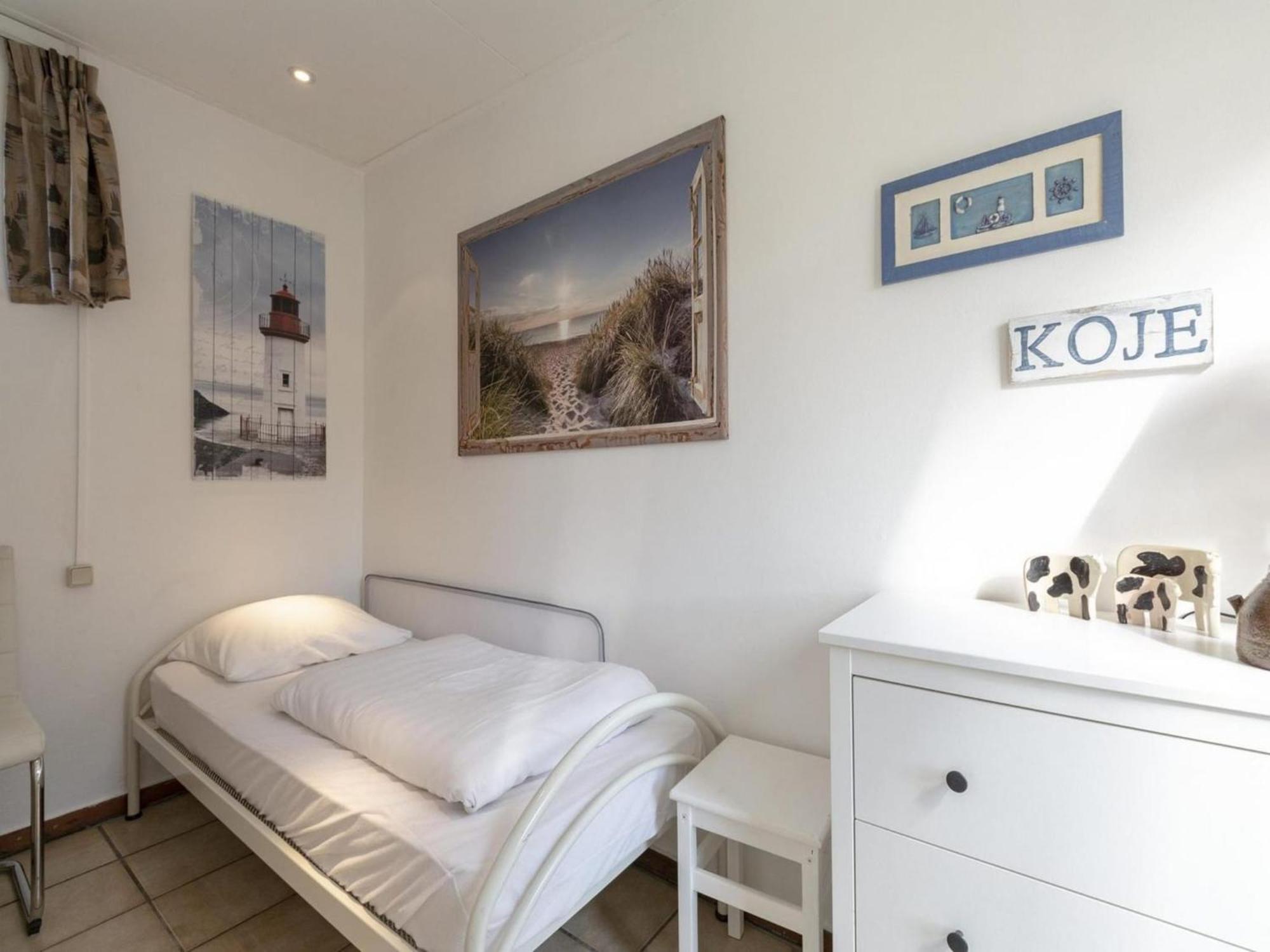 Stylish Bungalow With A Large Garden Sint Maartensvlotbrug ภายนอก รูปภาพ