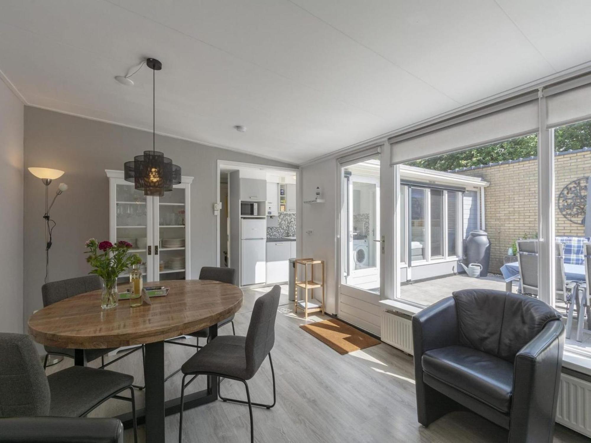 Stylish Bungalow With A Large Garden Sint Maartensvlotbrug ภายนอก รูปภาพ