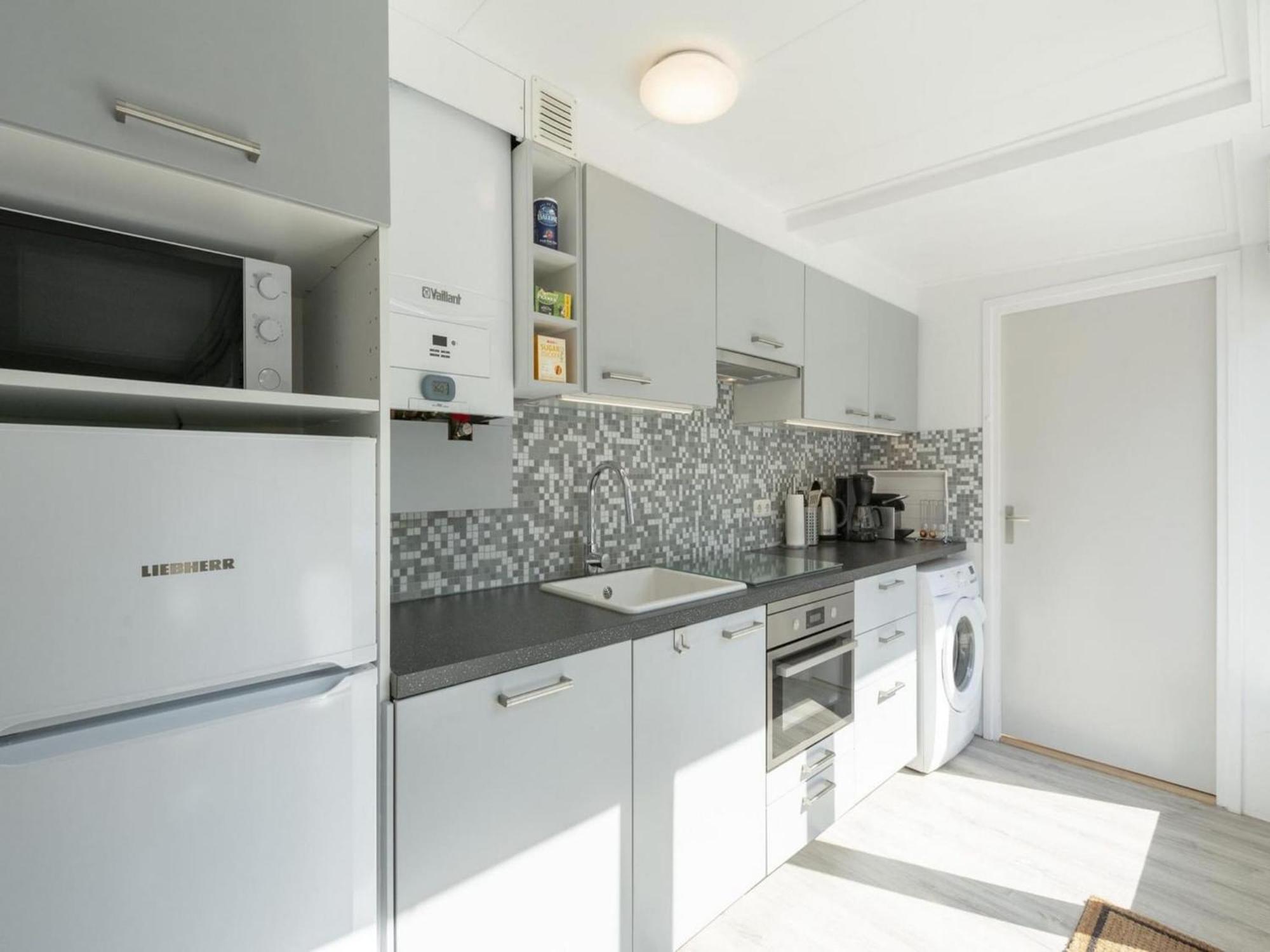 Stylish Bungalow With A Large Garden Sint Maartensvlotbrug ภายนอก รูปภาพ