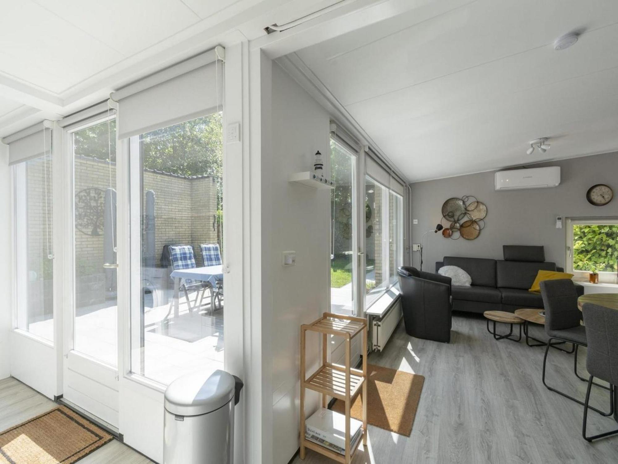 Stylish Bungalow With A Large Garden Sint Maartensvlotbrug ภายนอก รูปภาพ