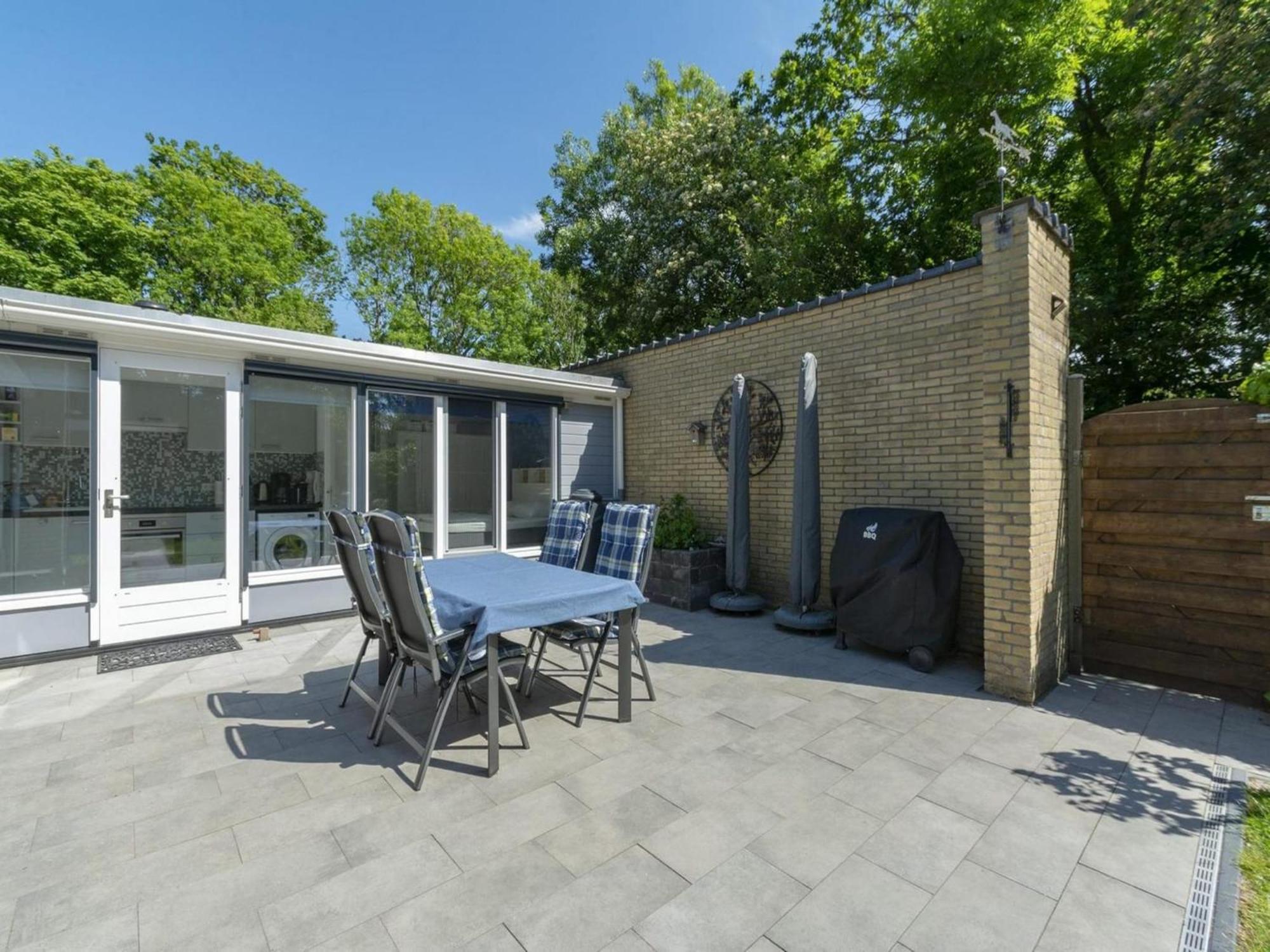 Stylish Bungalow With A Large Garden Sint Maartensvlotbrug ภายนอก รูปภาพ