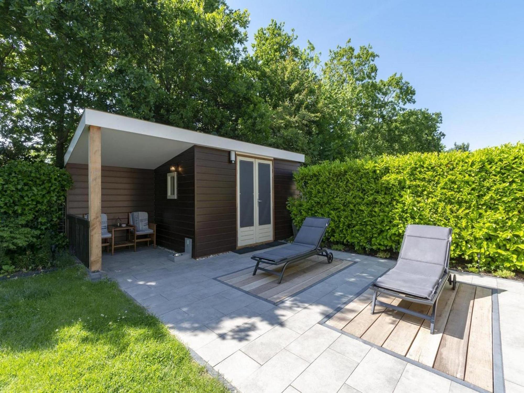 Stylish Bungalow With A Large Garden Sint Maartensvlotbrug ภายนอก รูปภาพ