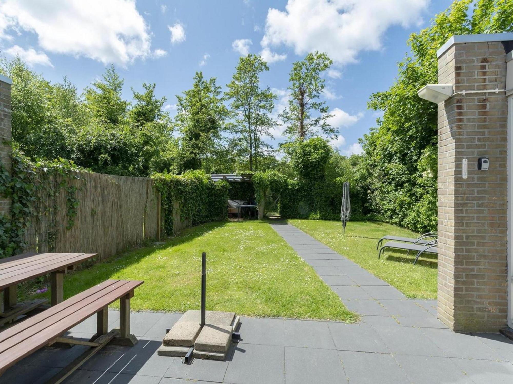 Stylish Bungalow With A Large Garden Sint Maartensvlotbrug ภายนอก รูปภาพ